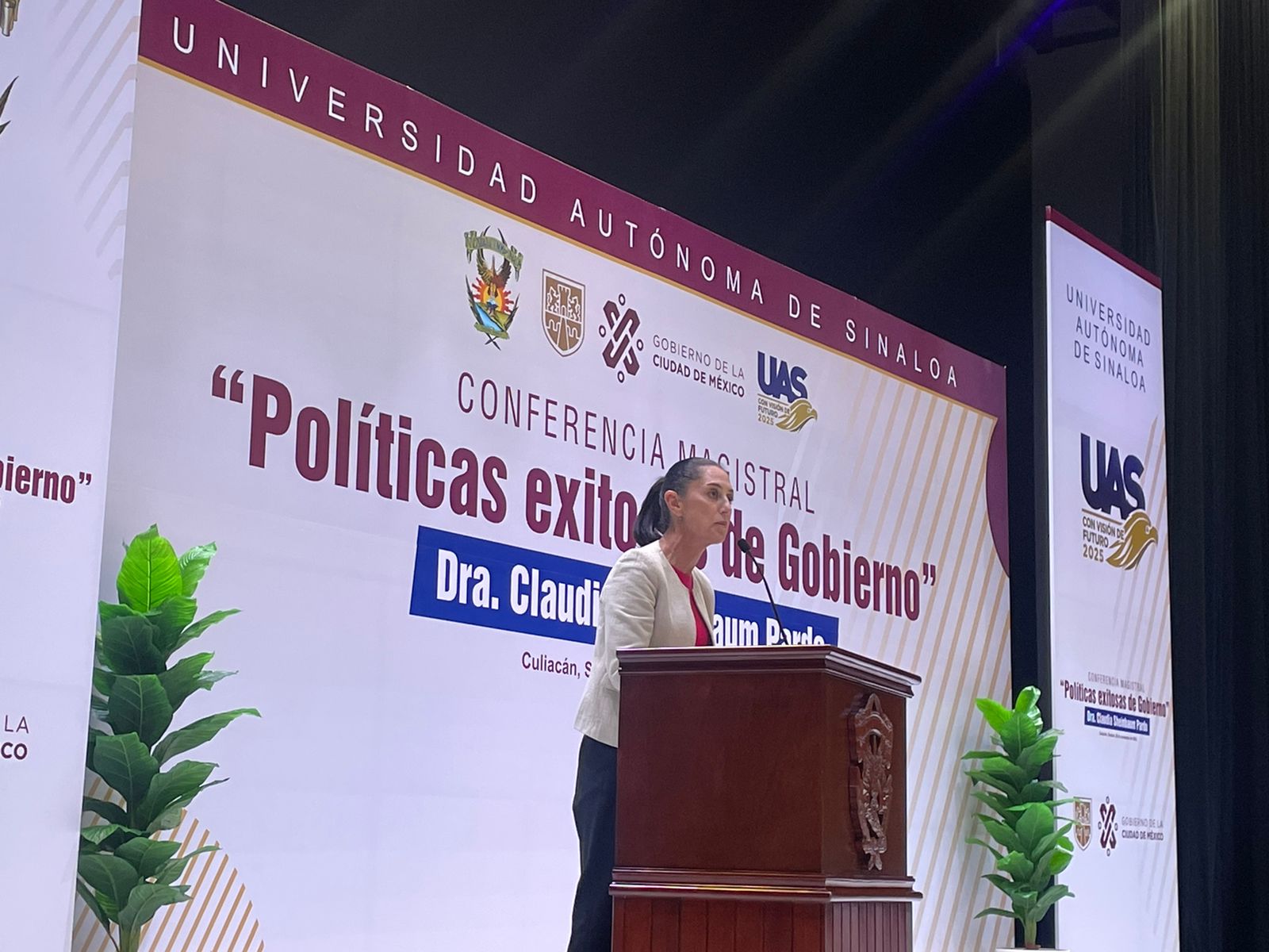 ‘Se puede ser gobernadora y se puede ser presidenta de la República’: Claudia Sheinbaum