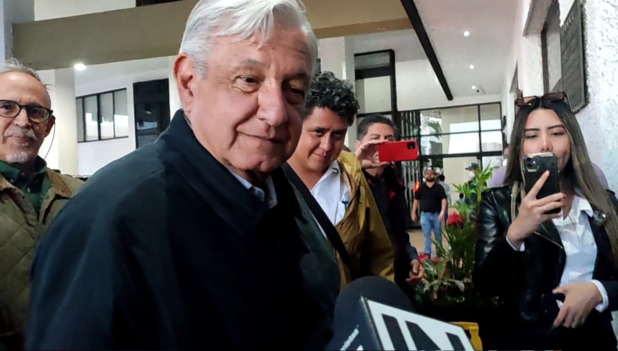 Pasión futbolera retrasa agenda presidencial de AMLO por Sinaloa