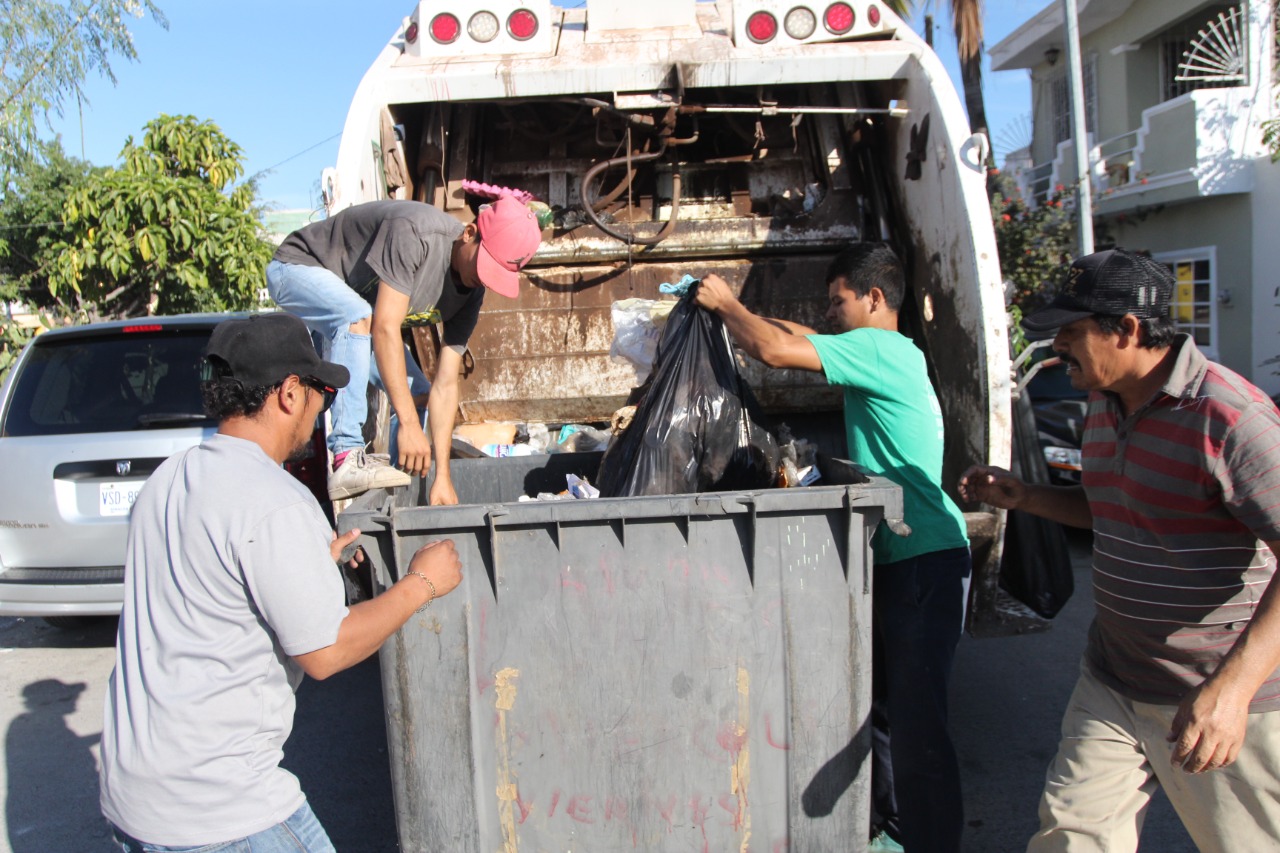 ¿No ha pasado la basura? Quemaron ocho camiones recolectores en Culiacán durante el Jueves Negro: Servicios Públicos