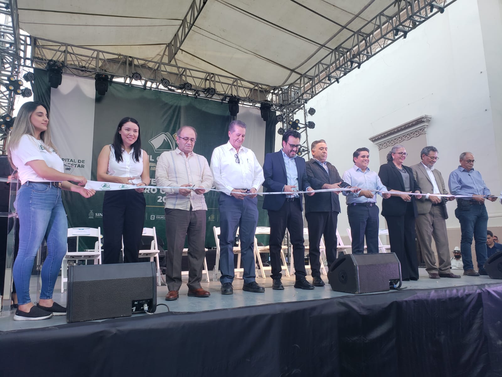 Día histórico para Culiacán, inaugura su primera Feria Internacional del Libro