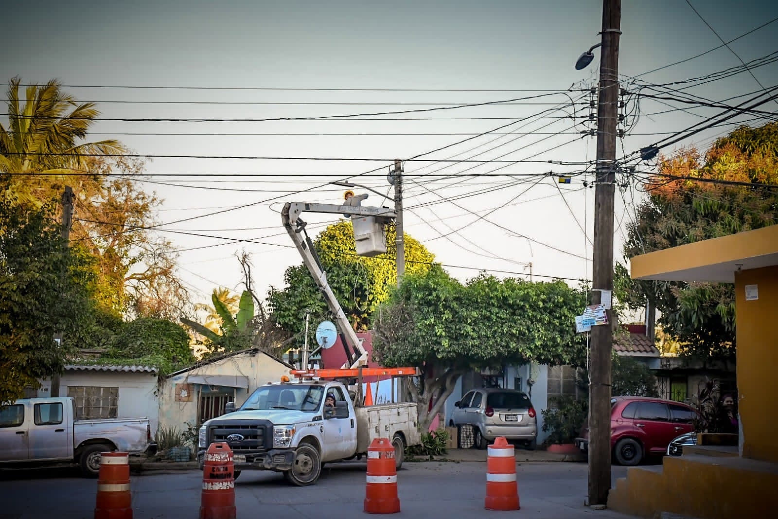 El vandalismo ya hizo de las suyas en colonias ya iluminadas en Mazatlán
