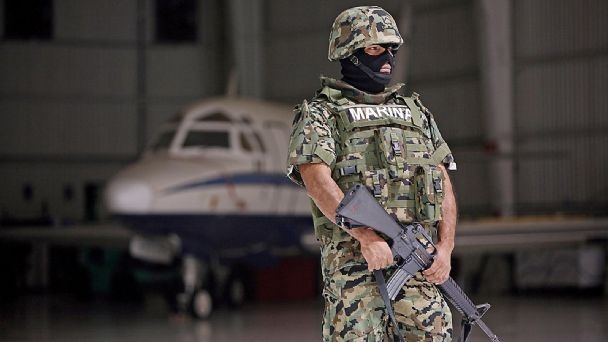 Sedena quedará a cargo de aeropuertos de Chetumal, Palenque y Campeche; Semar manejará el de Ciudad del Carmen
