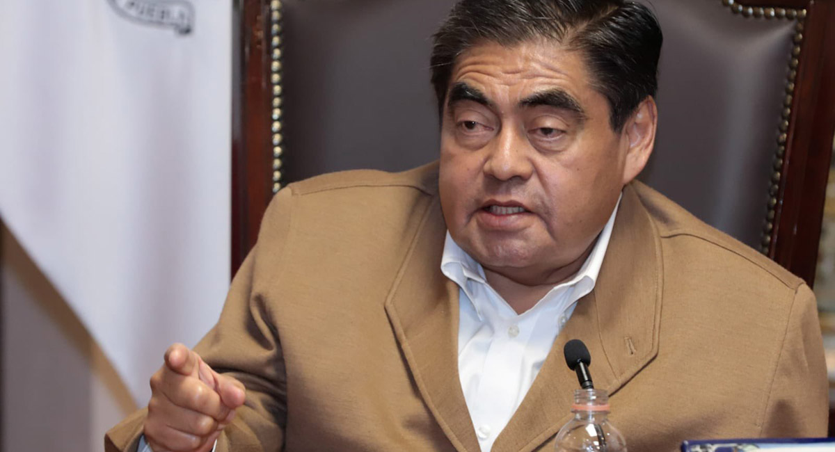 De infarto cerebral muere Miguel Barbosa, gobernador de Puebla
