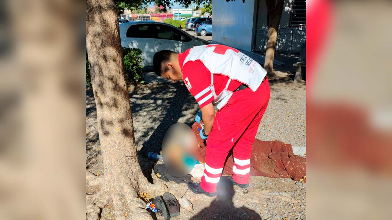 Muere hombre al exterior del Hospital General de Los Mochis