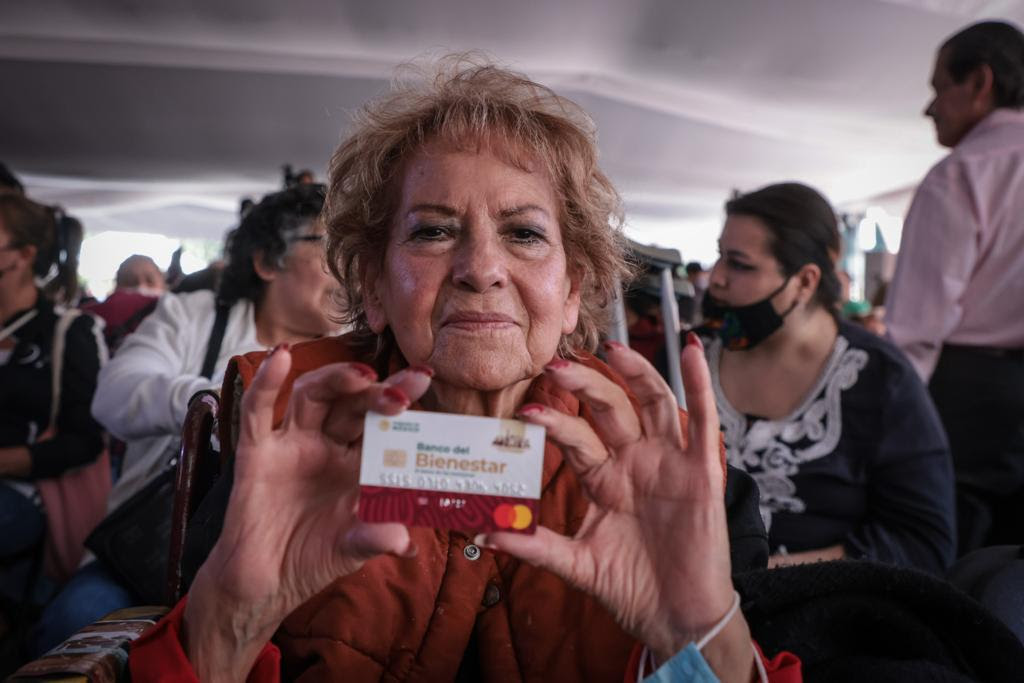 ¡Atención! Estos son los apellidos que recibirán los 6 mil pesos este 5 de enero de la Pensión del Bienestar