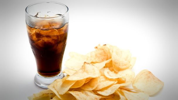López Obrador recomienda no consumir refresco de cola y papitas, no solo por salud… sino por esta otra razón