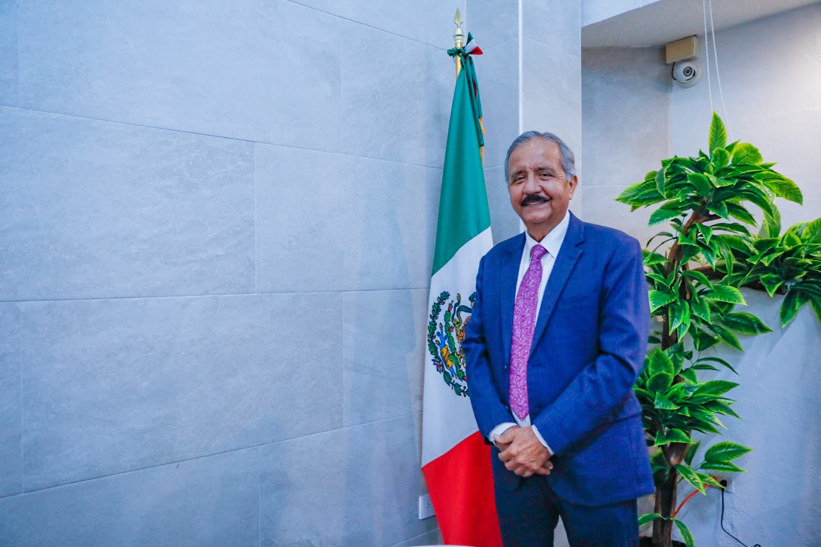 ¡Es un hecho! Jesús Estrada Ferreiro se registra como candidato a Senador de la República