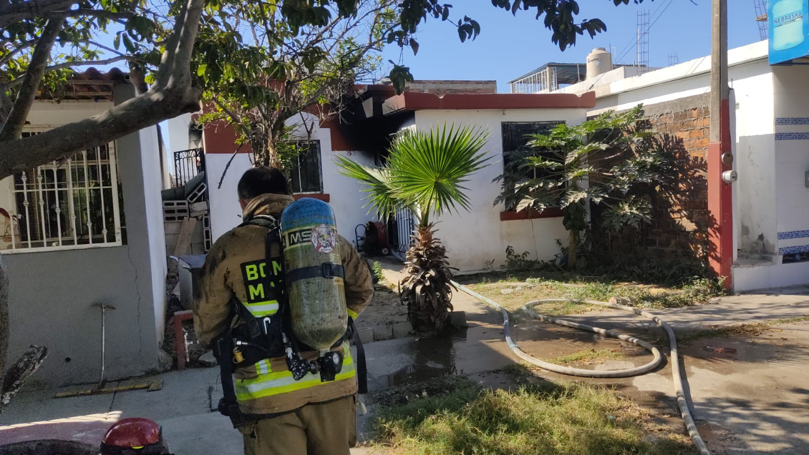 Se incendia casa-habitación en fraccionamiento Villa Verde en Mazatlán