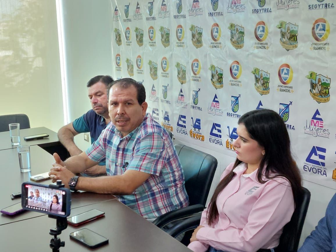 Truena Canaco en contra del ayuntamiento por la autorización de la verbena navideña en la plazuela municipal