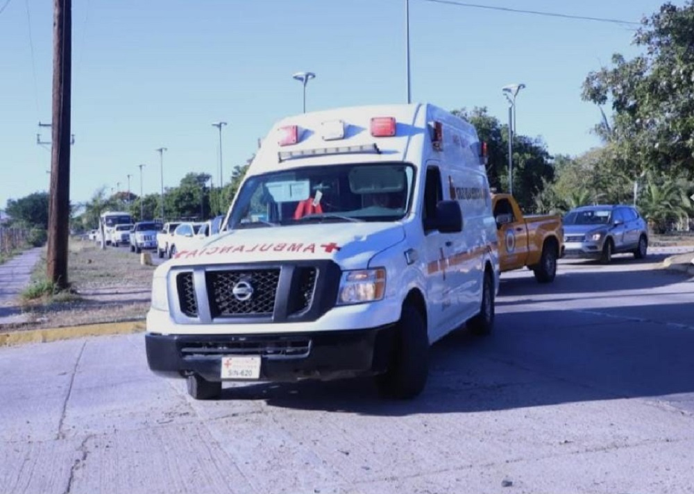 Turista de Jalisco muere tras ser rescatado de playa de Mazatlán