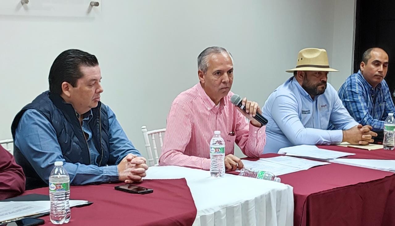 Les cae aguinaldo a trabajadores del Ayuntamiento y paramunicipales de Ahome