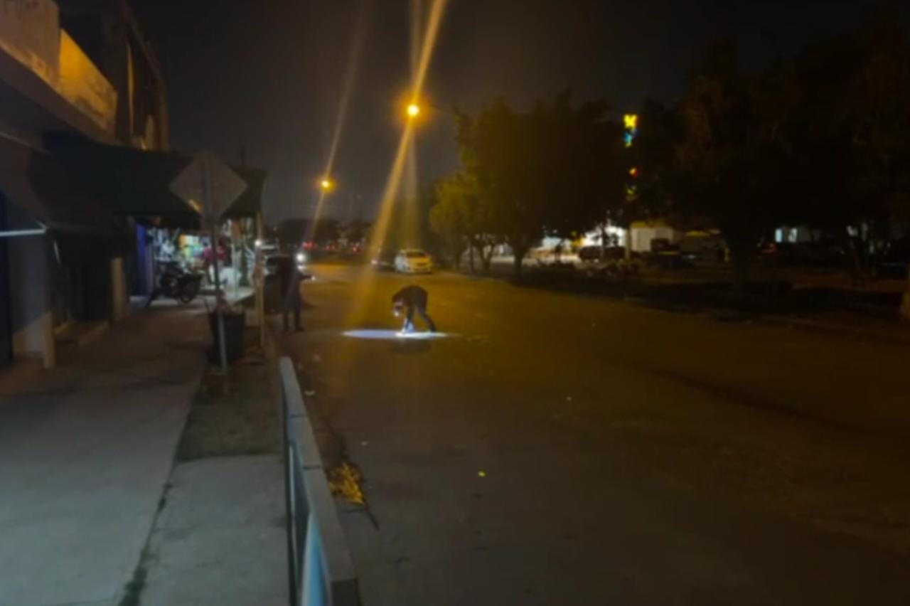 Hieren de un machetazo en el pecho a policía municipal de Mazatlán; agresor huye del lugar