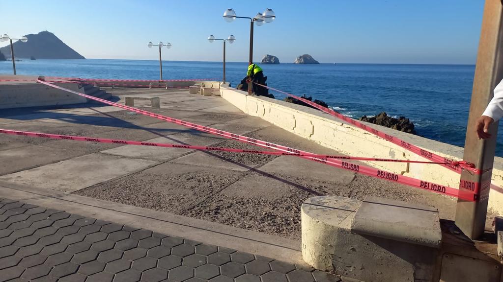 Se abre la tierra en el Paseo Claussen de Mazatlán, Ayuntamiento pide tener precaución al transitar por la zona