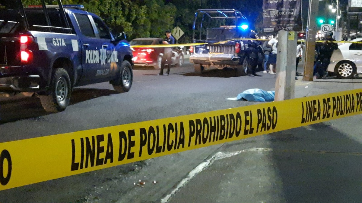 (VIDEO) ¡Lo dejan tirado! Graban a militares que presuntamente atropellaron y mataron a Pablo, en Culiacán