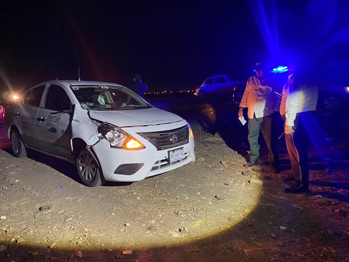 Taxista atropella a un hombre por la carretera México 15, en Guamúchil