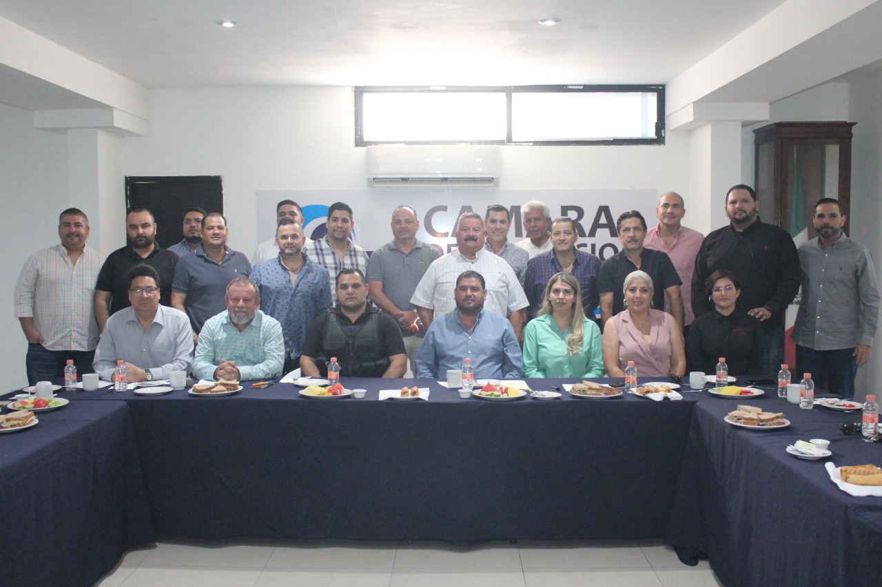 Acuerdan la CONAGAM y la SSPM trabajar coordinados para garantizar la seguridad para el sector restaurantero de Mazatlán
