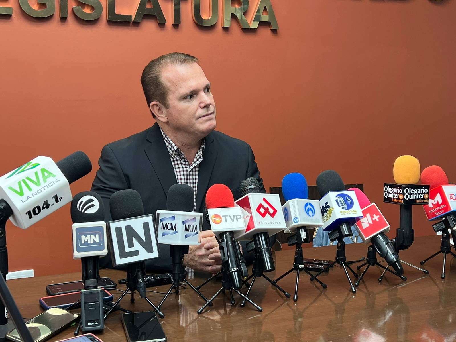 Analiza Congreso llamar a comparecer a FGE, CEDH, IEES y otros organismos, posterior a la glosa del primer informe de Rocha