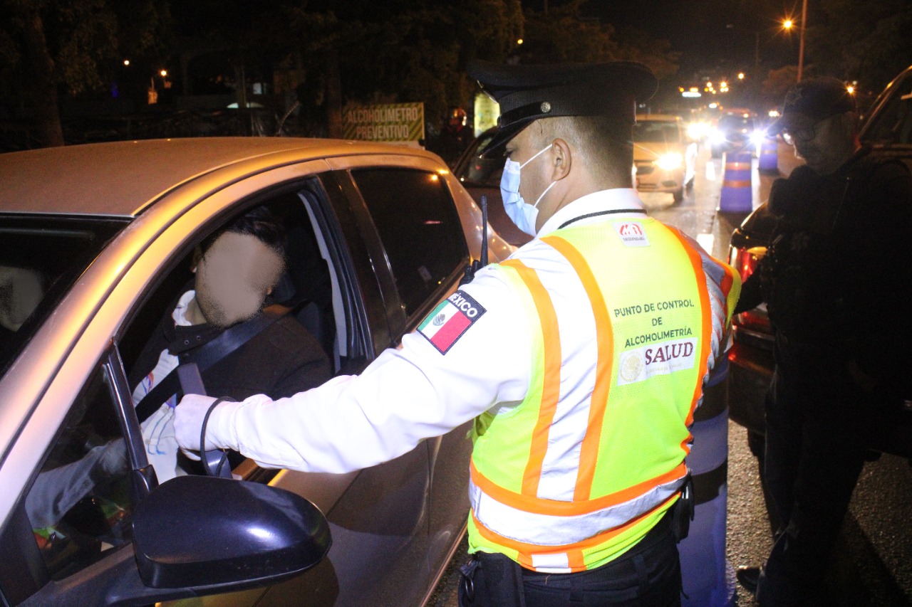 Ponen en riesgo su vida; 34 sancionados en el alcoholímetro de Mazatlán 