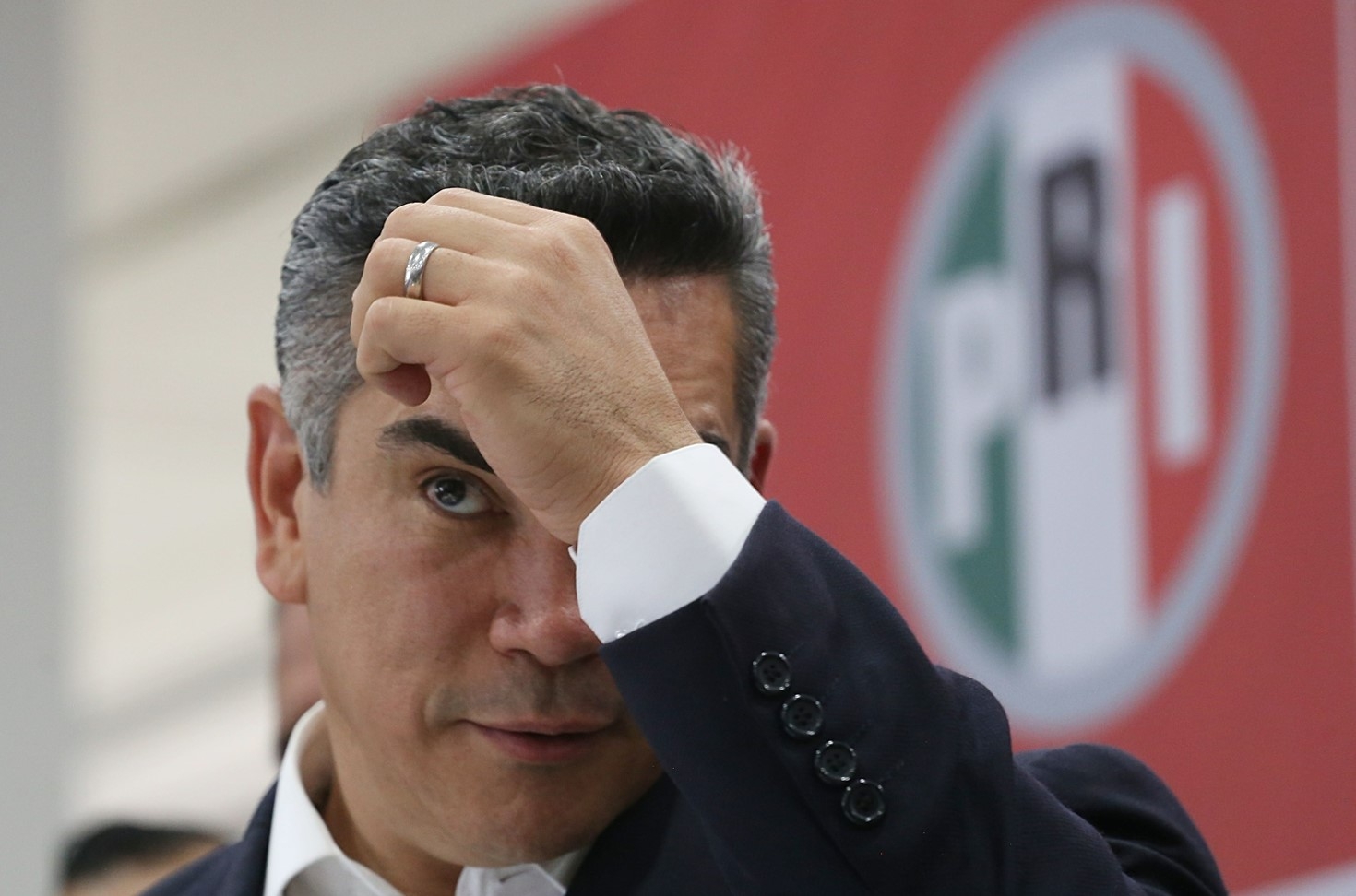 Se cancela | ‘Alito’ Moreno, líder del PRI, le ‘cae’ sin invitación a plenaria del partido y la suspenden (video)