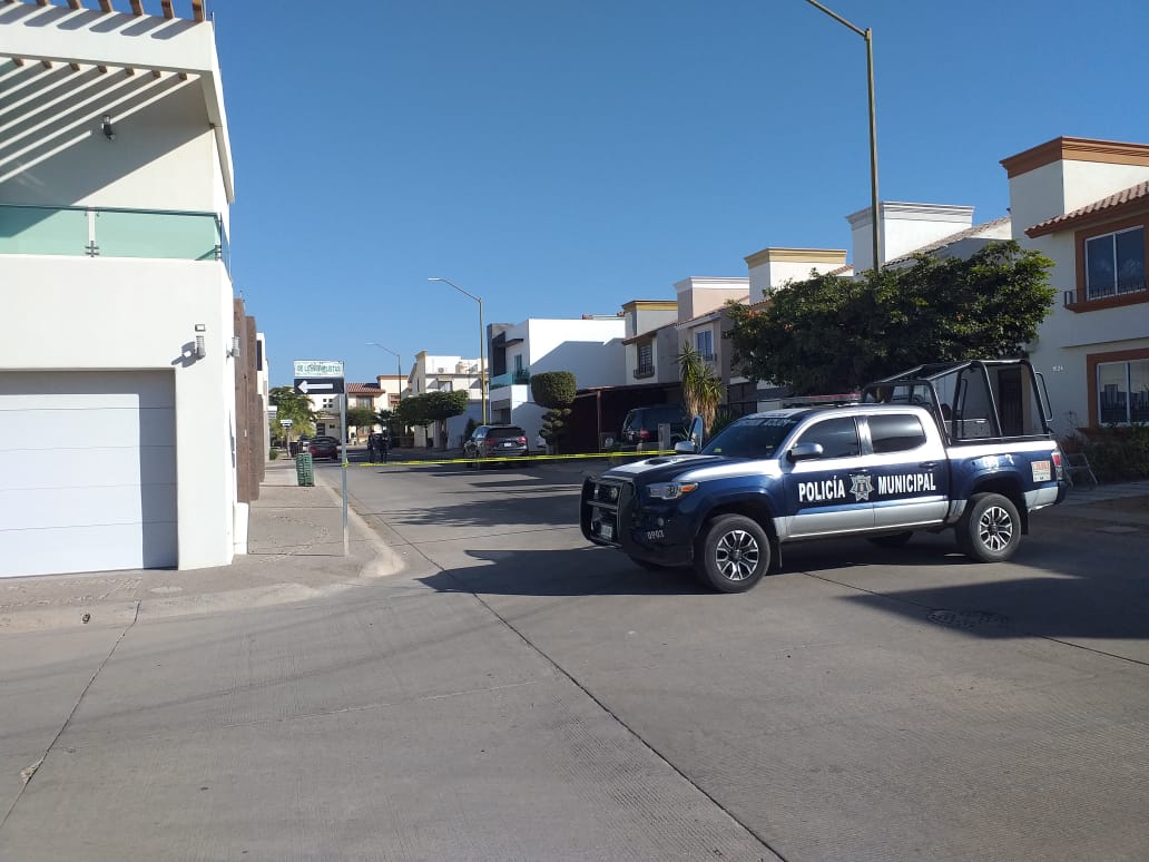 Asesinan a balazos a una mujer en Portalegre en Culiacán