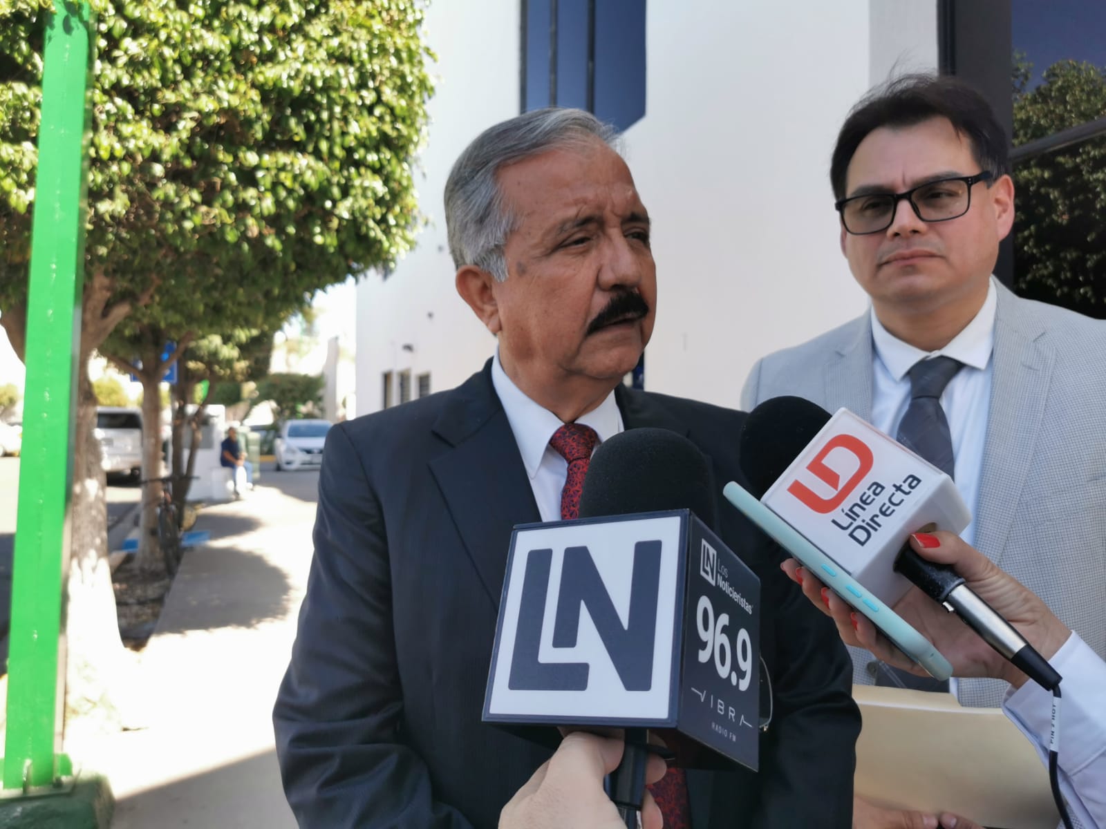 Atiende Nereida Avilés a Estrada en la FGE; ‘Me queda claro que no me quiso atender la Fiscal’