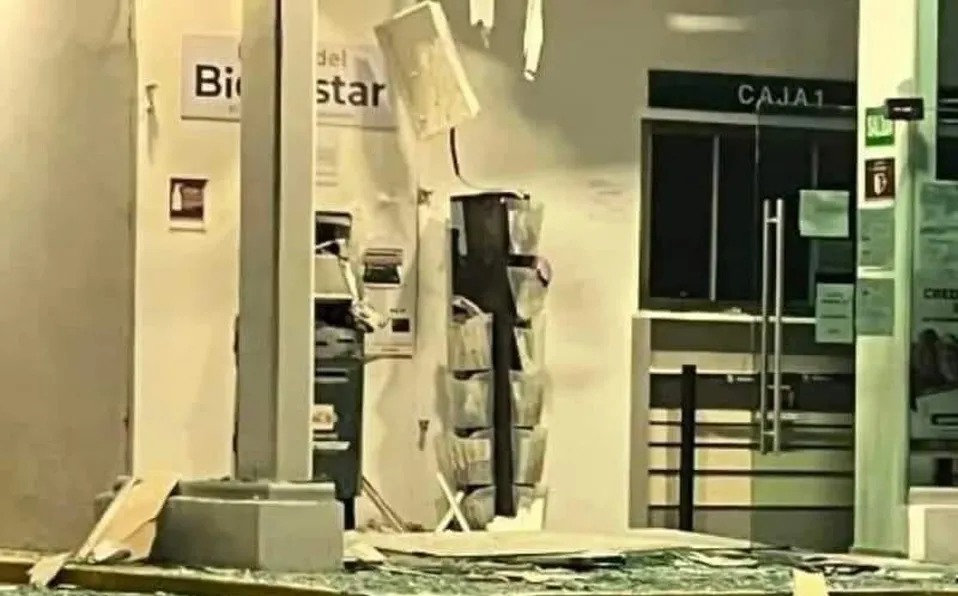 Con artefacto explosivo, vandalizan sucursal del Banco del Bienestar en Tlaxcala