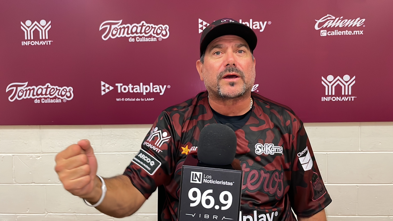 Benjamín Gil quiere seguir en Tomateros, pero nadie ha hablado con él