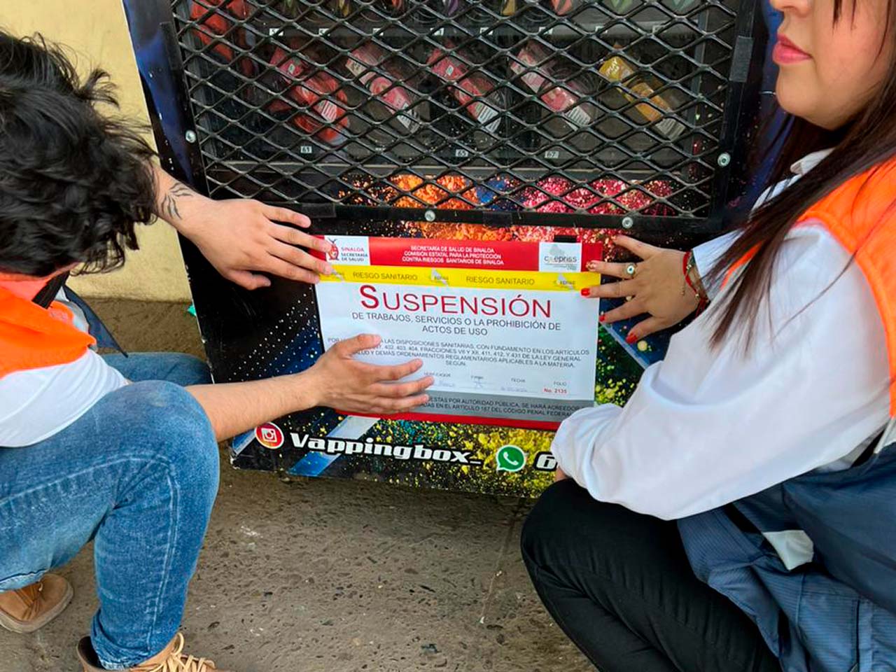 Busca Coepriss jurídicamente retirar máquinas expendedoras de vapeadores de la vía pública