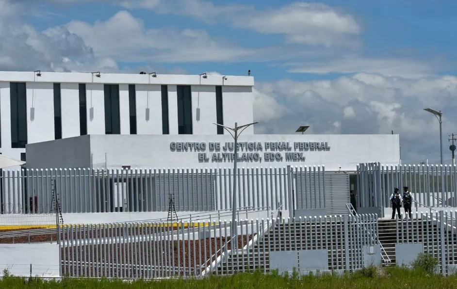 Depresión y ansiedad aquejan a Ovidio, trasciende en audiencia; directora del penal se reusaba a llevarlo ante el juez