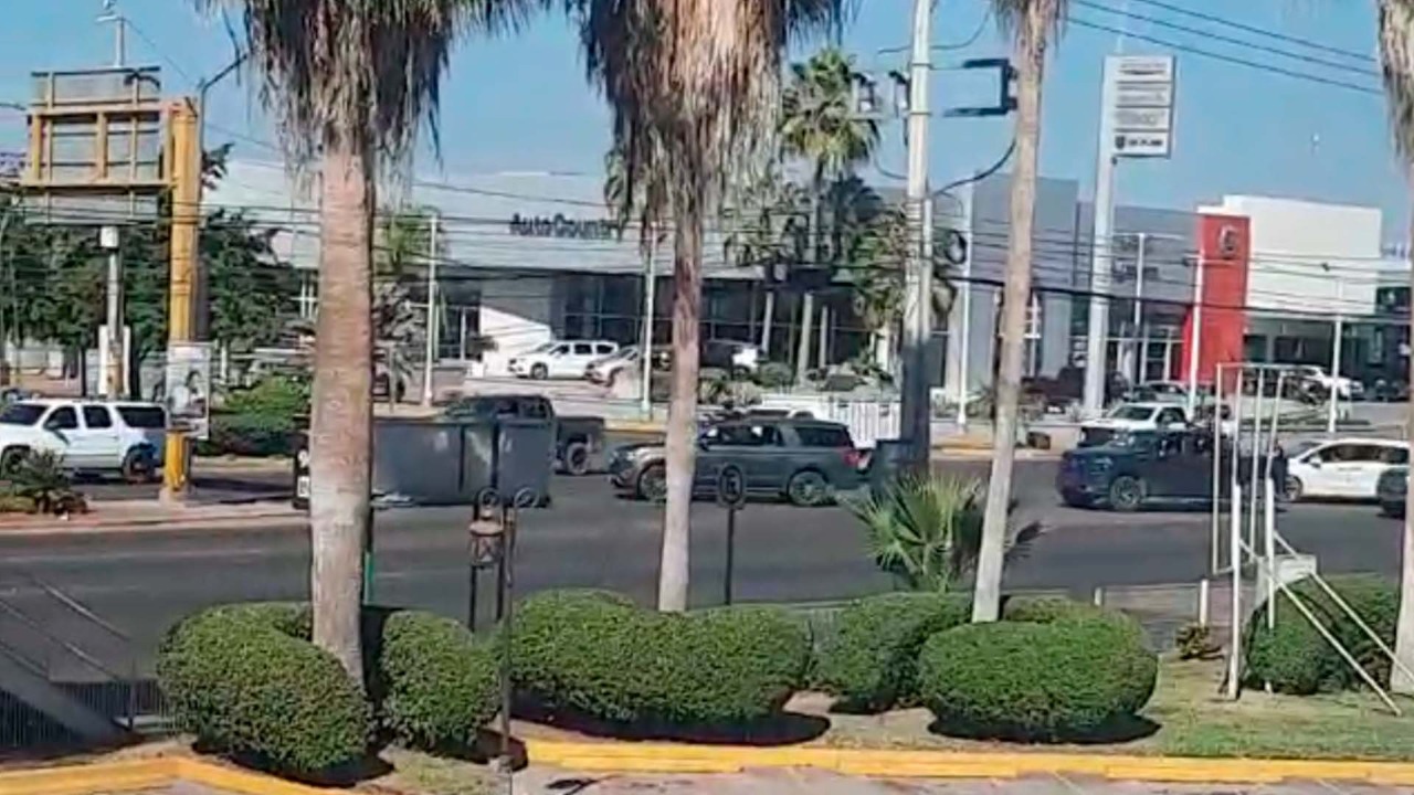 Atacan a balazos a policías de la Estatal Preventiva que resguardan el Hospital Ángeles en Culiacán