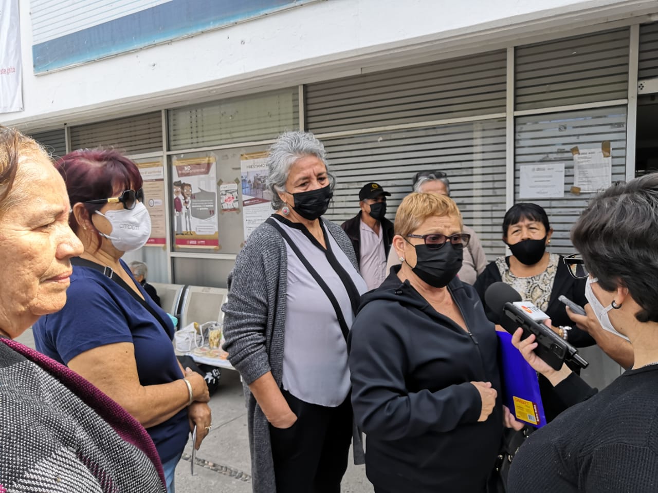 ‘Pagar ISSSTE 40 años y ahí se va a deprimir en cama’, ahora alzan la voz, pacientes de la clínica en Mazatlán