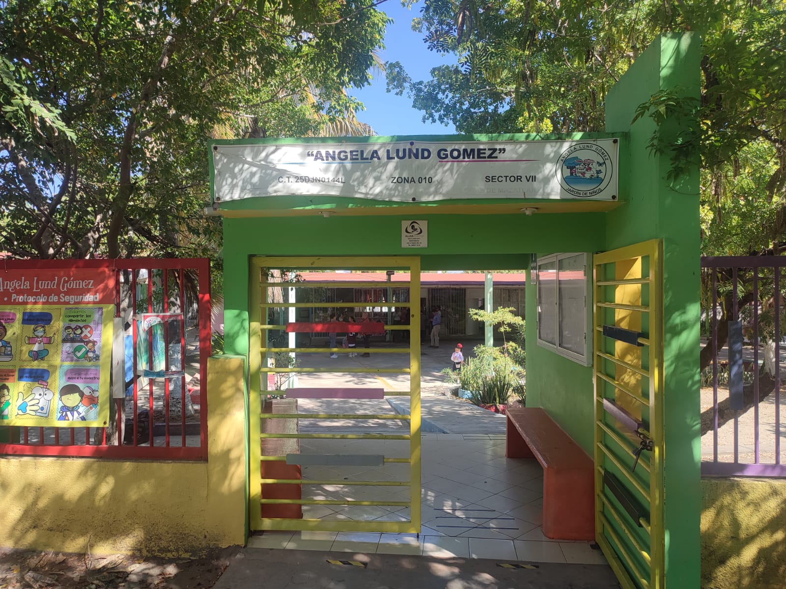 En lista de prioridades del Ayuntamiento, colapso de drenaje en kínder de Lomas de Mazatlán, alcalde advierte que diario se reciben 200 reportes