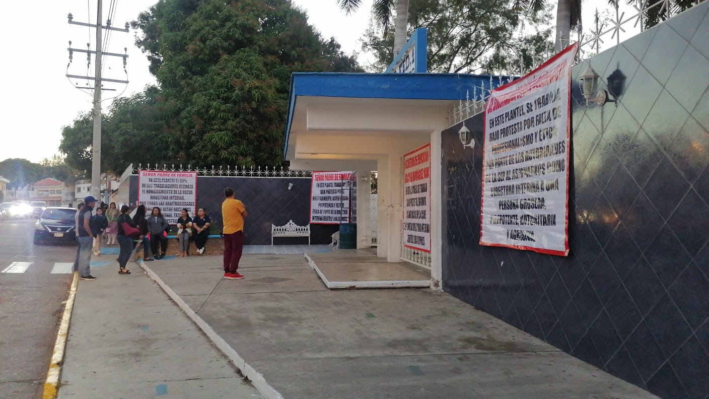 Bajo protesta inician su semana trabajadores de la Federal 1 ‘Guillermo Prieto’ en Mazatlán