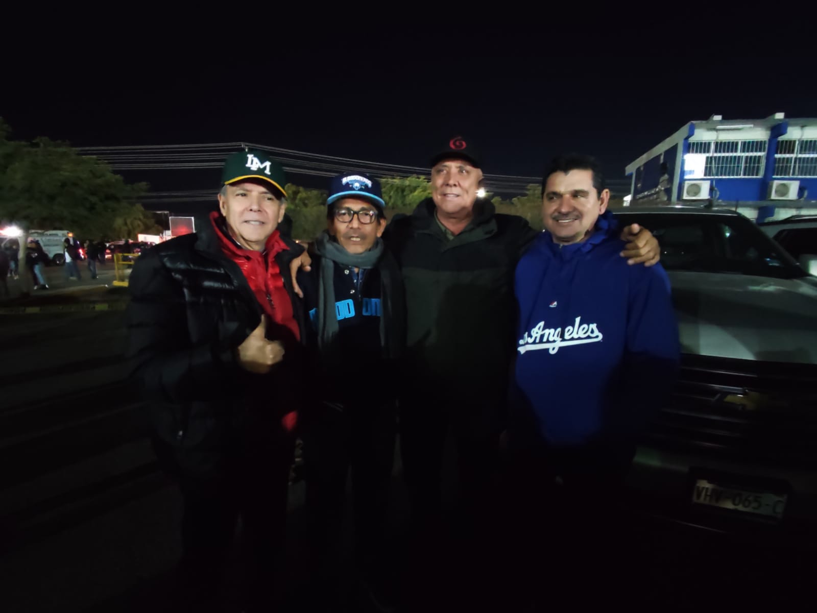 Guasave y Mochis son rivales deportivos pero sus aficiones se portan bien; coinciden alcaldes