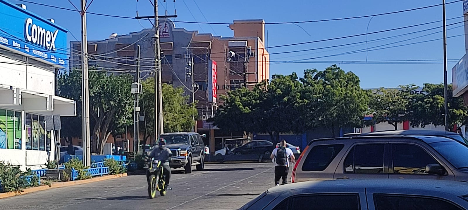 Aprovechan la recta| Hoteles de la Central en Mazatlán triplican precios, denuncian turistas que quedaron varados tras suspensión de salidas