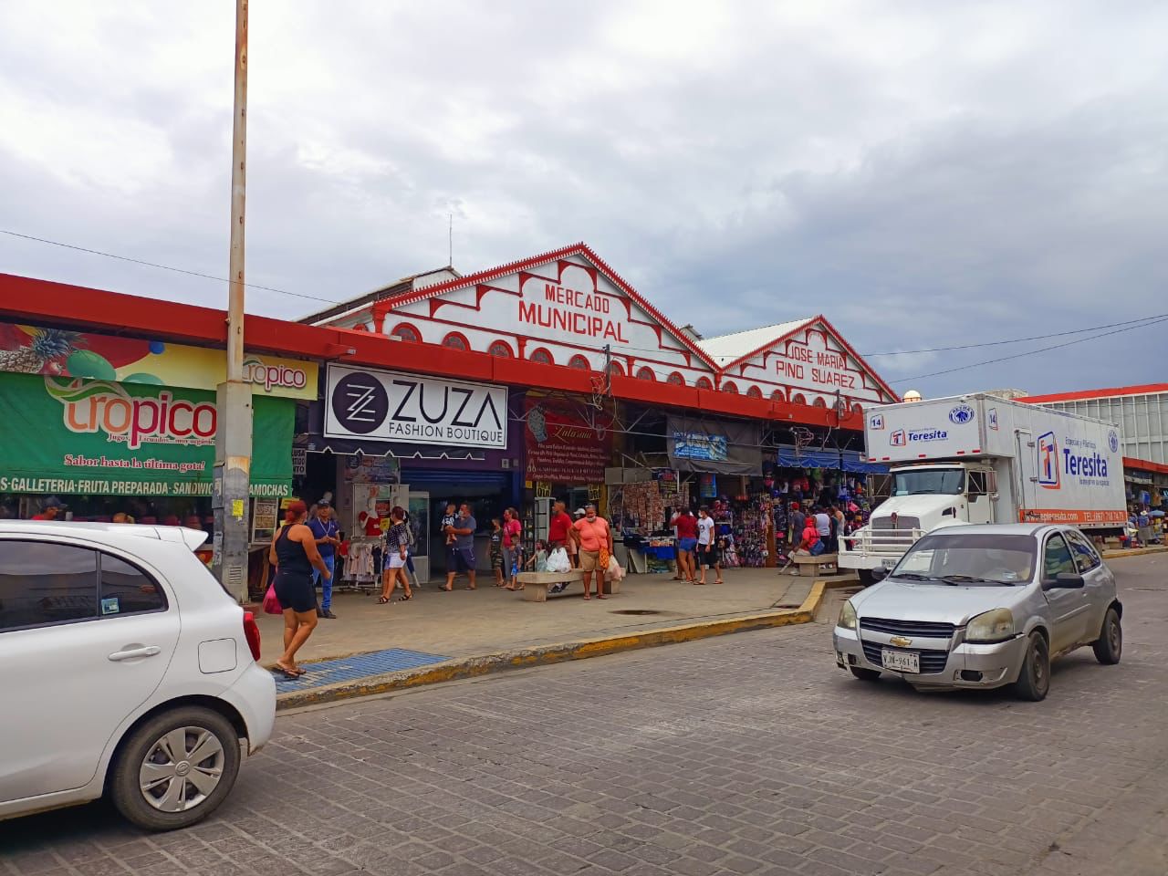 Clausuran 12 tanques de gas en el mercado municipal José María Pino Suárez en Mazatlán
