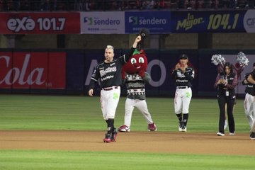 Oliver Pérez se va como refuerzo al beisbol de República Dominicana