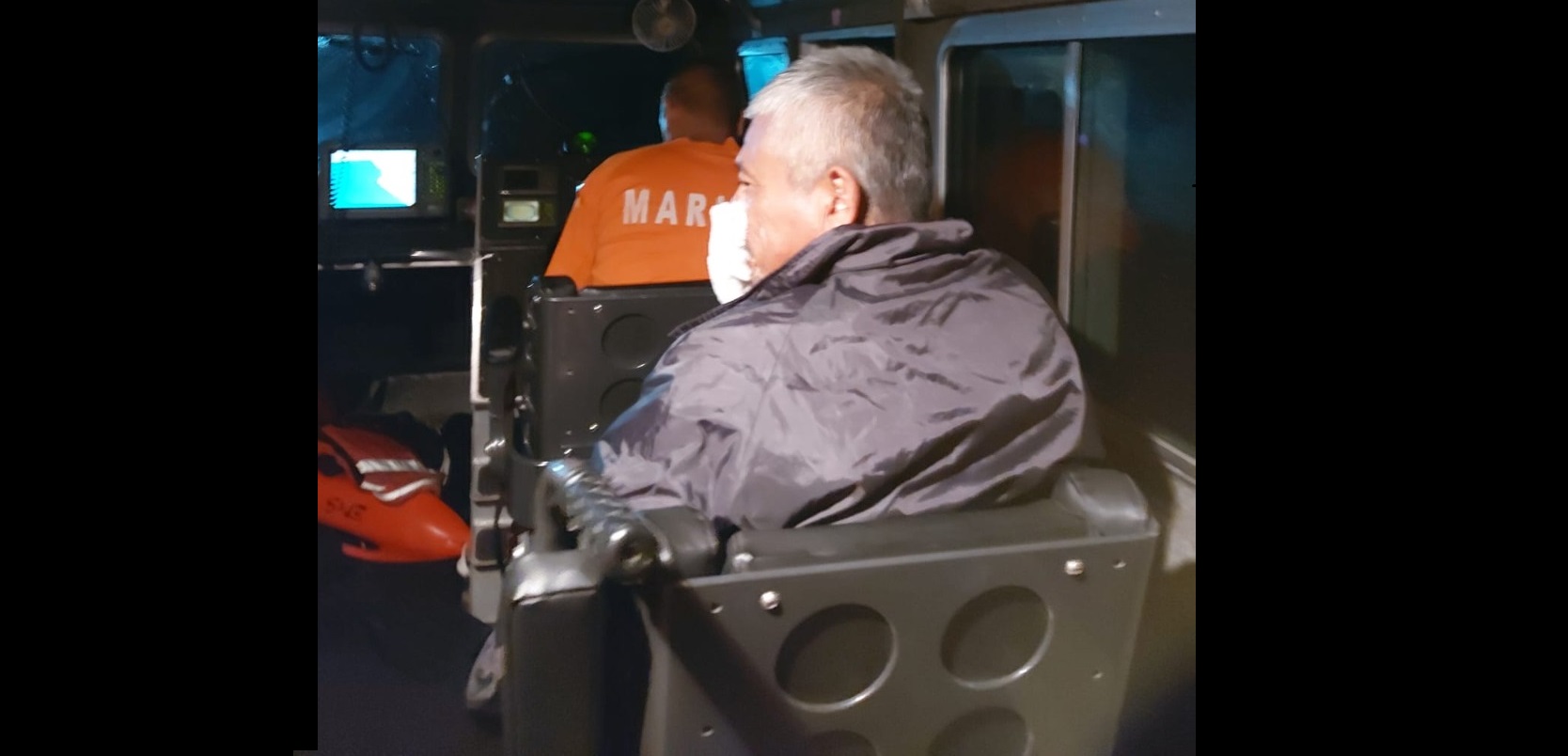 En Mazatlán, pescador se lesiona en maniobras en un barco y elementos de la Marina lo auxilian