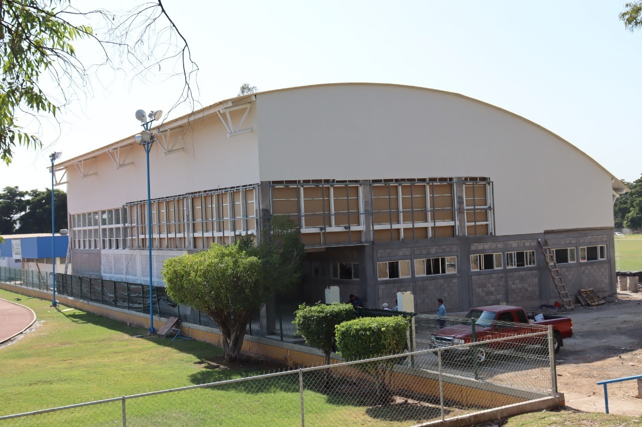 UAS sigue trabajando en alberca y gimnasio de halterofilia