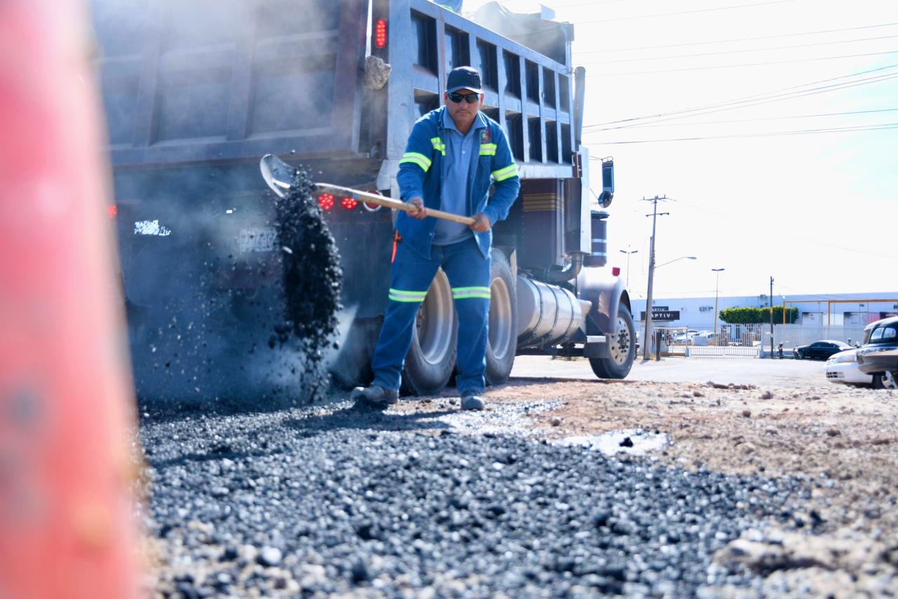 Reanudan programa de bacheo en Salvador Alvarado; buscan mejorar la mayor cantidad de vialidades posibles