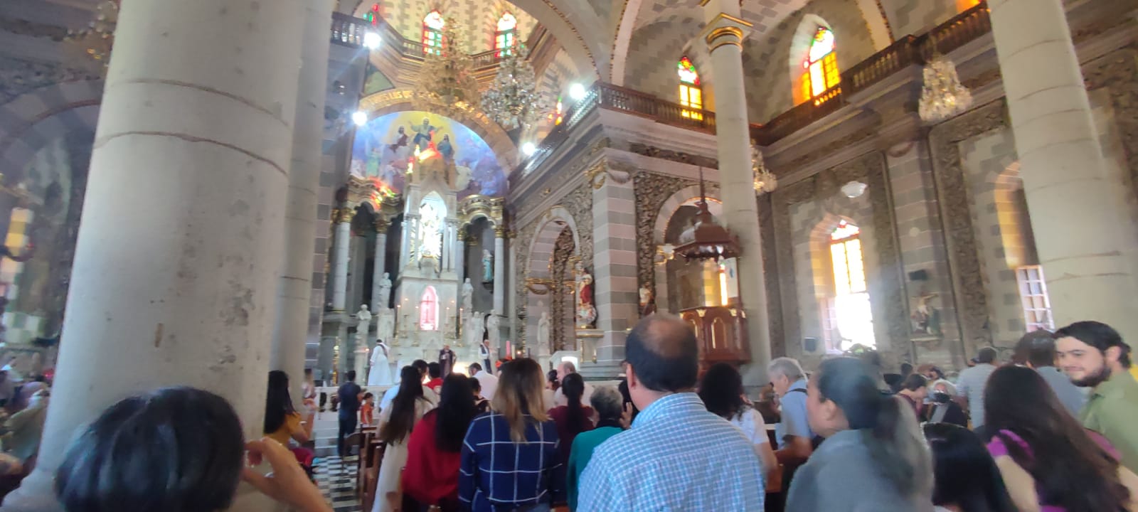 Retoma labores Catedral de Mazatlán, tras ‘Jueves Negro’, llaman a tener presente a Dios en los días buenos y en los difíciles