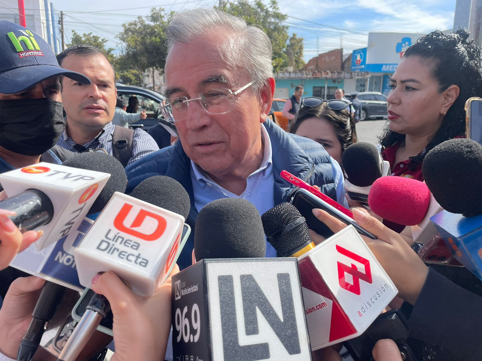 “No se pongan el huarache antes de espinarse, porque no se van a espinar”: Rocha a universitarios de la UAS