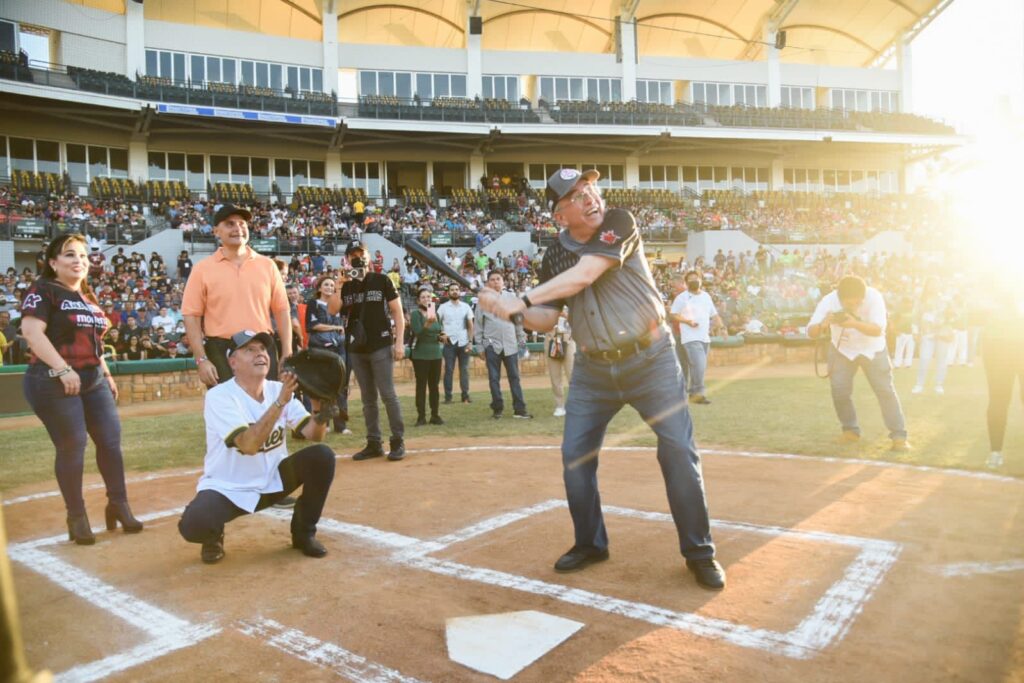 ‘Vamos a tener en Sinaloa a un campeón y un subcampeón. Yo los invito a que vayan a verlos macanear’: Gobernador
