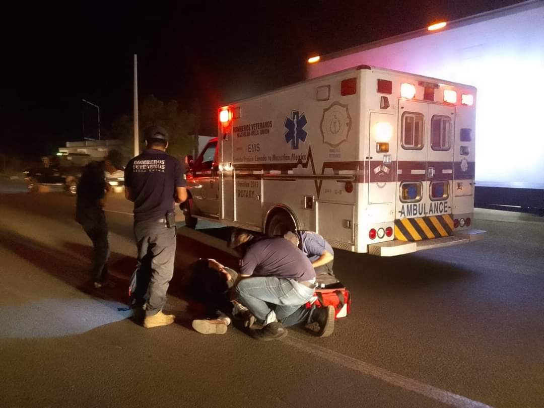 Atropellan a adulto mayor en Villa Unión y responsable se da a la fuga