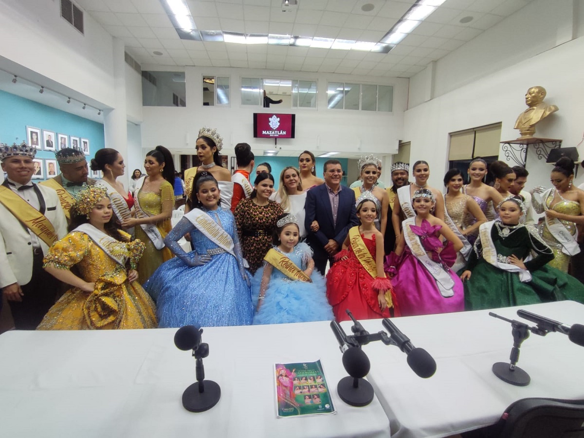 ‘Le están dando cumplimiento a la fiesta’, agradece Édgar González a candidatas y candidatos del Carnaval de Mazatlán 2023