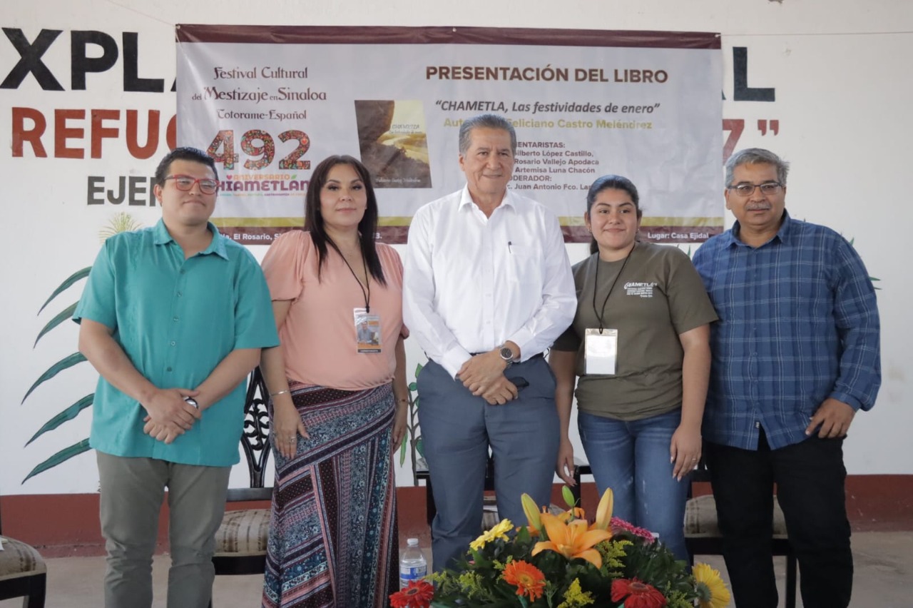 Como regalo para los rosarenses, presenta Feliciano Castro su libro ‘Chametla, Las Festividades de Enero’