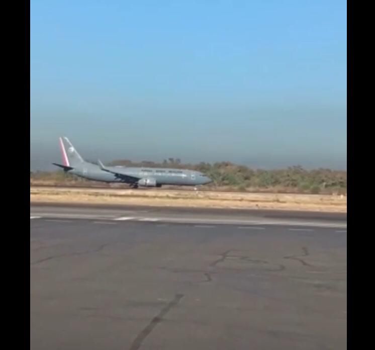 VIDEO | A balazos reciben a aviones de la Guardia Nacional en el Aeropuerto de Culiacán