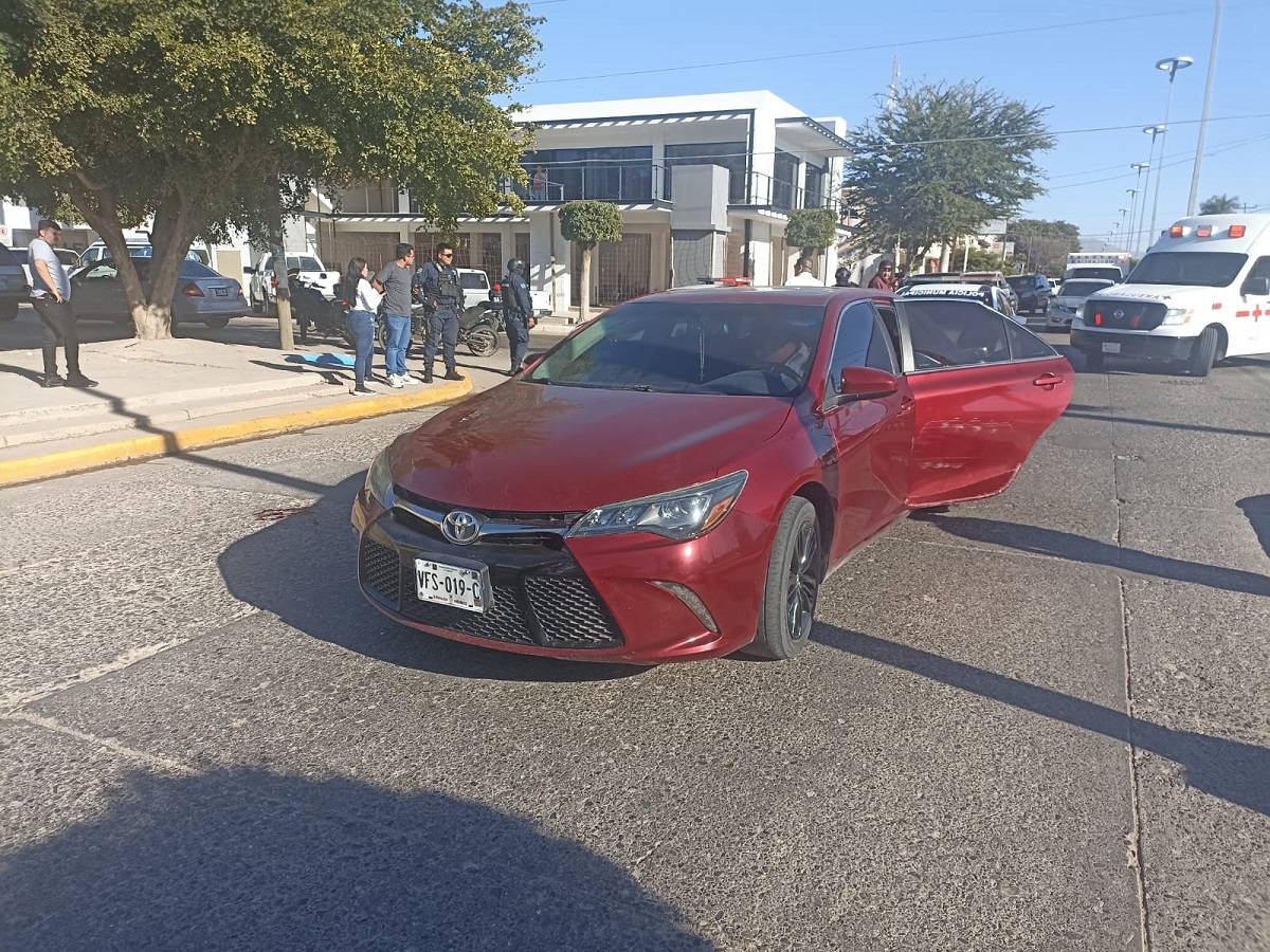 Hombre resulta herido tras ser atropellado por vehículo en Guamúchil