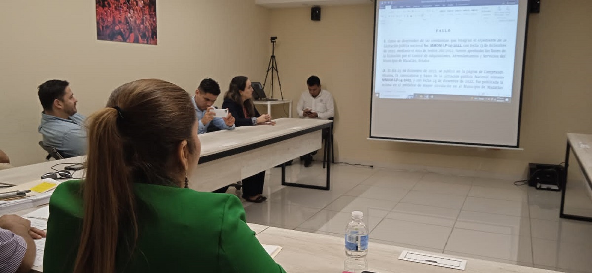 Será Grupo Carrocero Eicsa proveedor de los 15 recolectores de basura que comprará Ayuntamiento de Mazatlán, transmiten en vivo la licitación