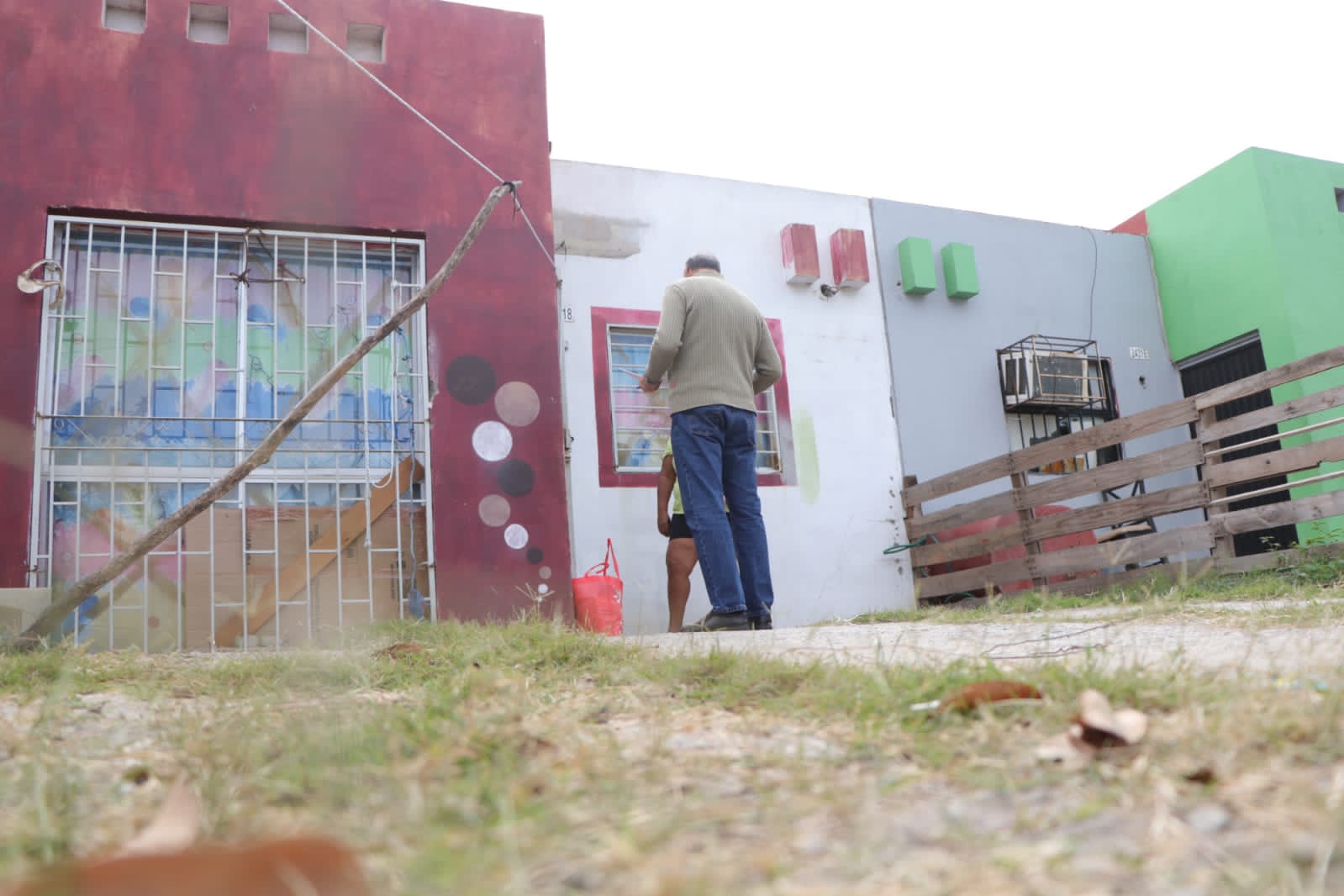Realizan censo casa por casa en Santa Fé; Ayuntamiento de Mazatlán busca conocer sus necesidades